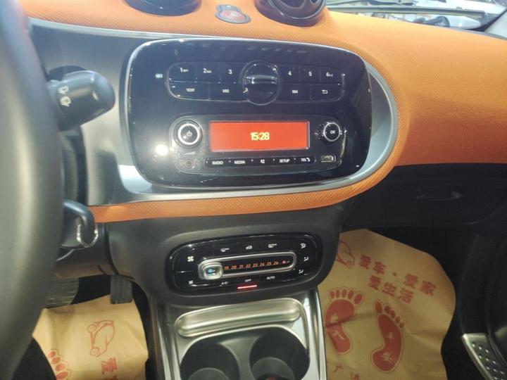 fortwo 2015 1.0L 52 Coupe photo 8