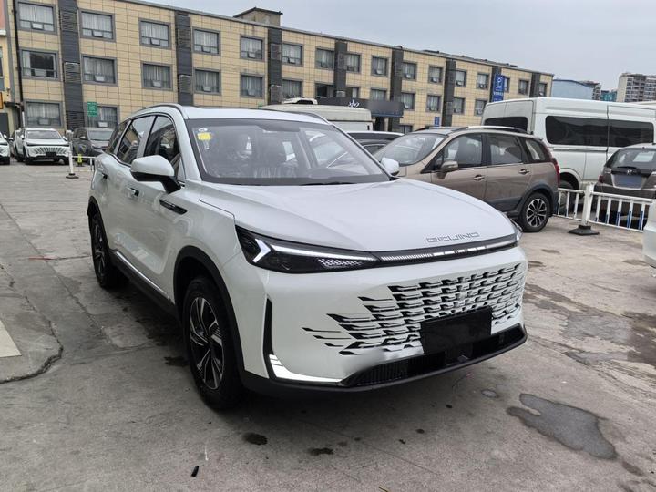BAIC X7 2023 1.5TD DCT+ photo 3