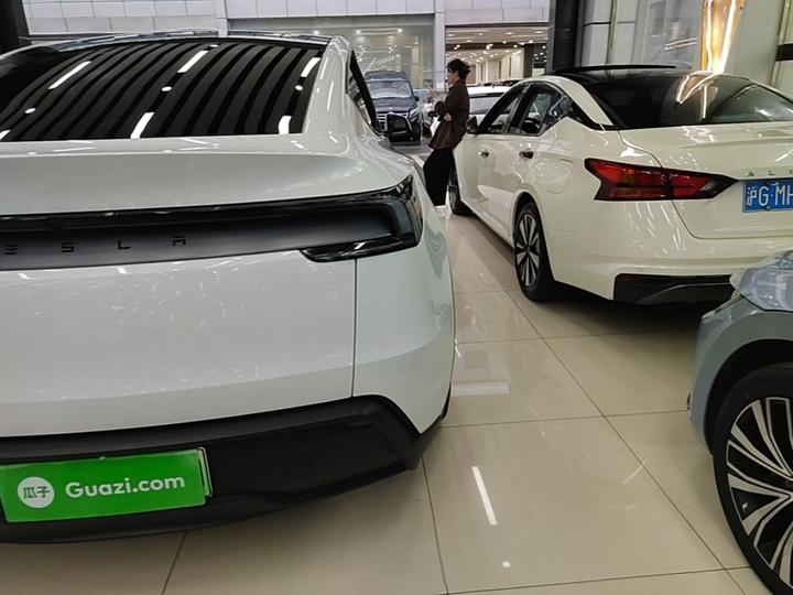 Model Y 2025 Facelift Long Range AWD photo 7