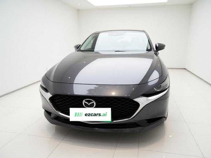 3 Axela 2022 2.0L AT photo 2