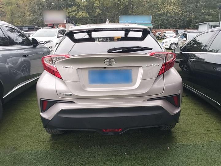 C-HR 2020 2.0L Leading photo 5