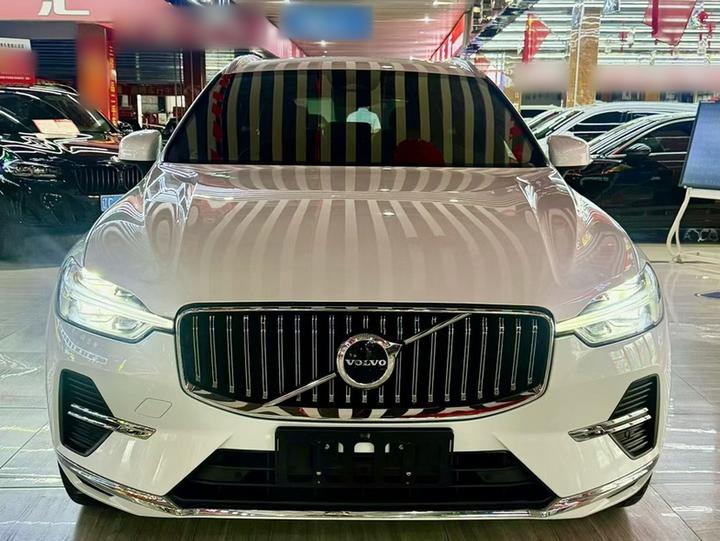XC60 2024 B5 AWD Luxury photo 2