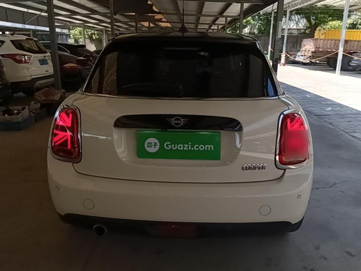 2019 1.5T COOPER 5-Door photo 3