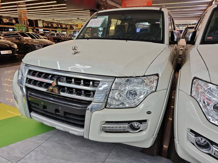 Pajero Parallel Import