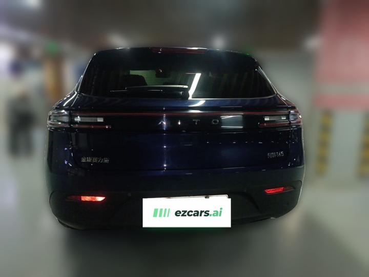 HIMA AITO M5 2022 EREV AWD Performance photo 5
