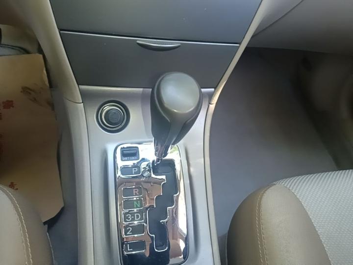2013 1.6L AT Excellence photo 5