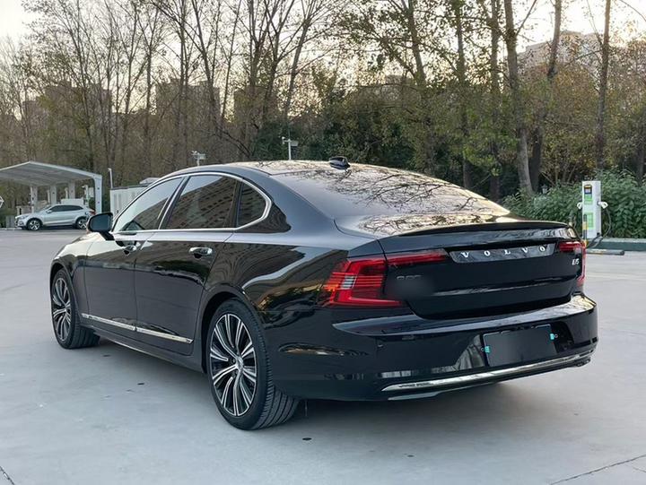 S90 2023 B5 Luxury photo 4