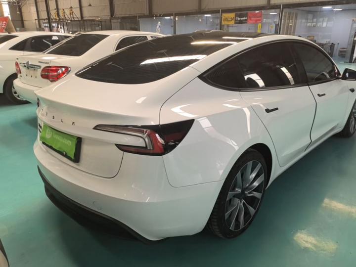 Model 3 2026 RWD photo 4