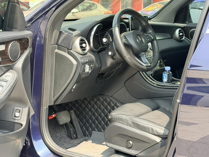 GLC 2018 GLC 260 4MATIC Luxury photo 6