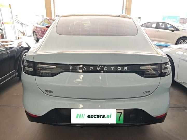 Leapmotor C01 2023 EREV 216 Comfort photo 3
