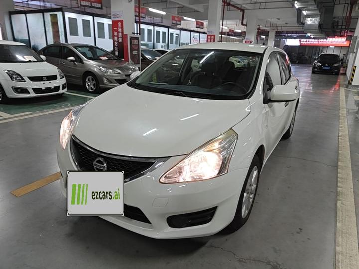 Tiida 2014 1.6L CVT Comfort