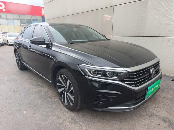 Passat 2022 330TSI Luxury photo 3