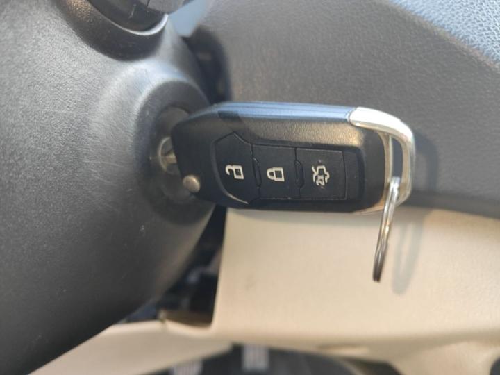 Escort 2017 1.5L MT Comfort photo 8
