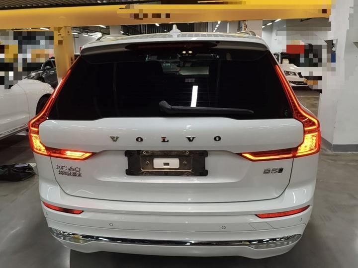 XC60 2024 B5 AWD Luxury photo 3