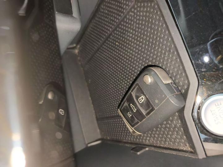 T-Roc 2024 280TSI DSG RWD photo 8