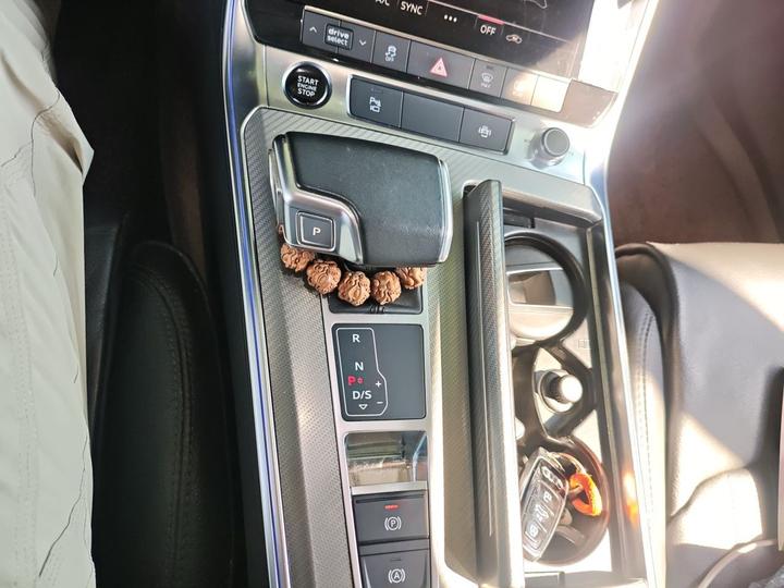 A6L 2022 40 TFSI Luxury photo 6
