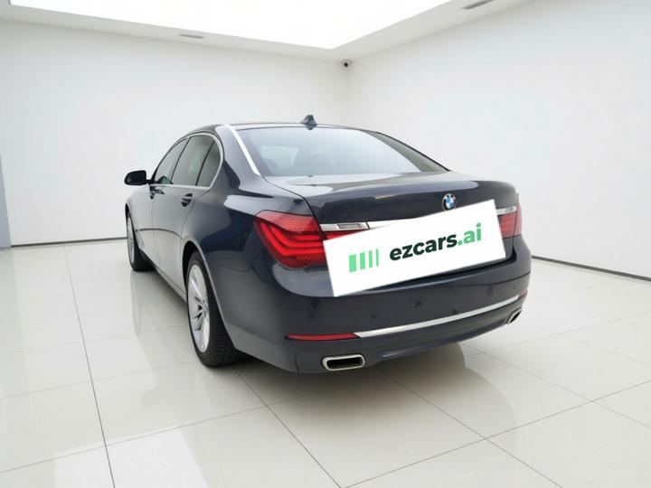 7 Series 2013 740Li Leading photo 4