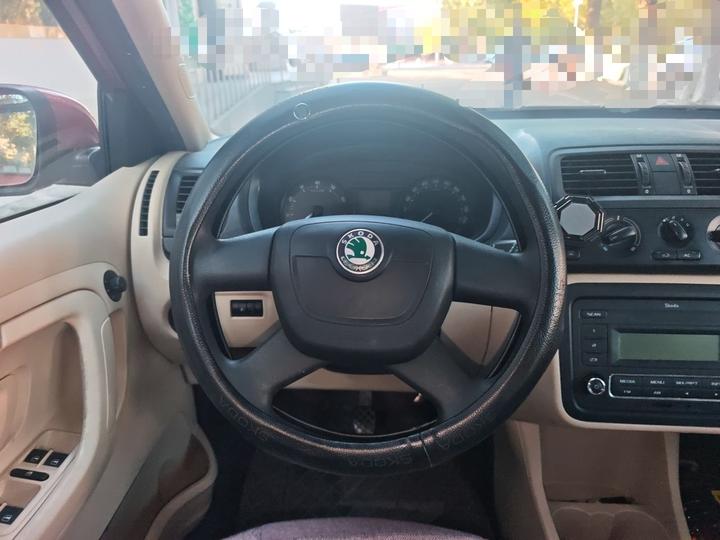 Fabia 2012 1.4L MT photo 3