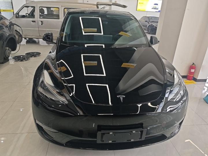Model Y 2022 Long Range AWD photo 2