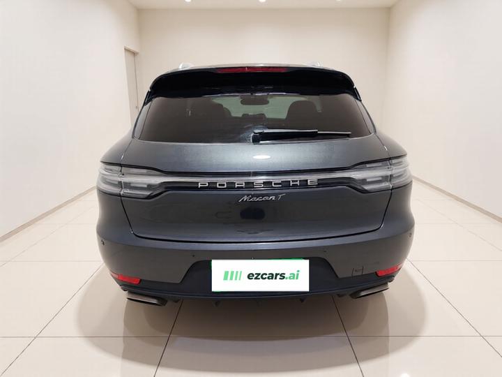 2021 Macan 2.0T photo 3