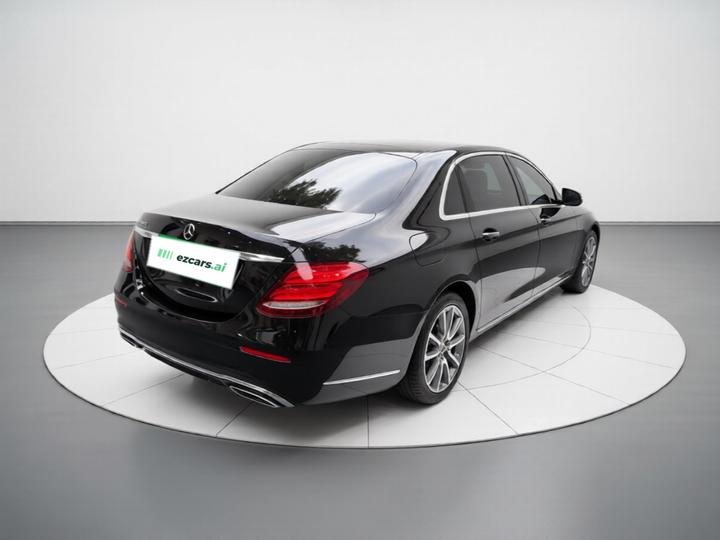 E-Class 2017 E 300 L Luxury photo 6