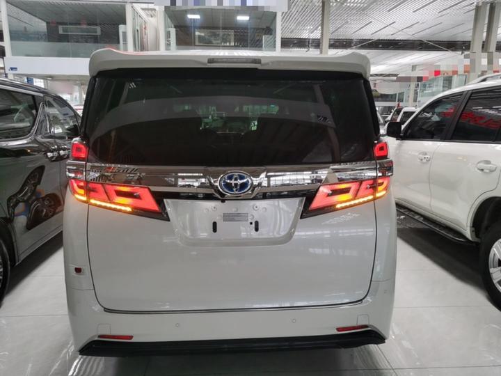 2019 Hybrid 2.5L HV Premium photo 3
