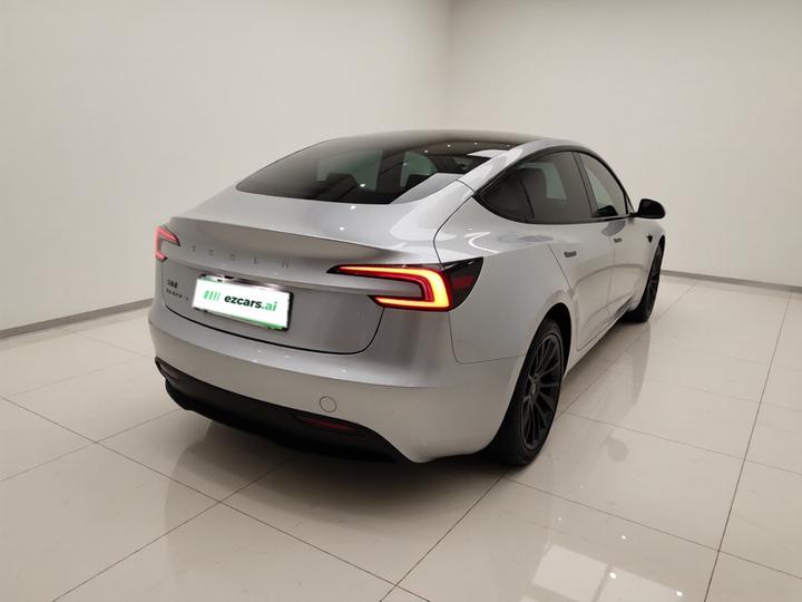Model 3 2025 RWD photo 4