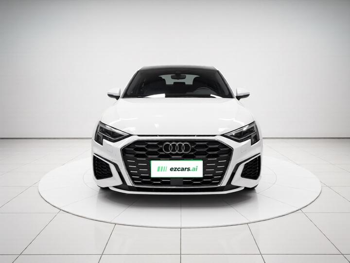 A3 2022 Sportback 35 TFSI Luxury Sport photo 2