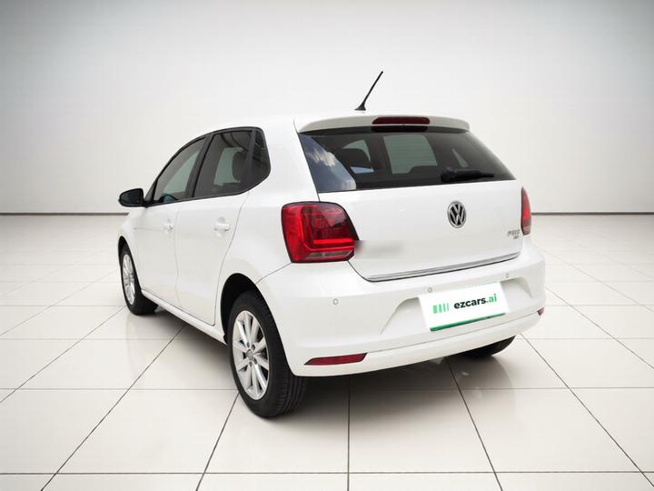 Polo 2016 1.6L AT Luxury photo 4