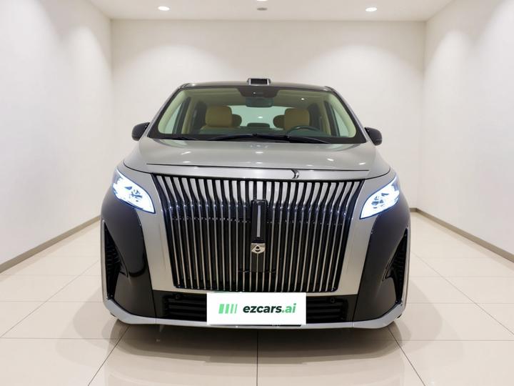 2025 AWD 8 photo 2