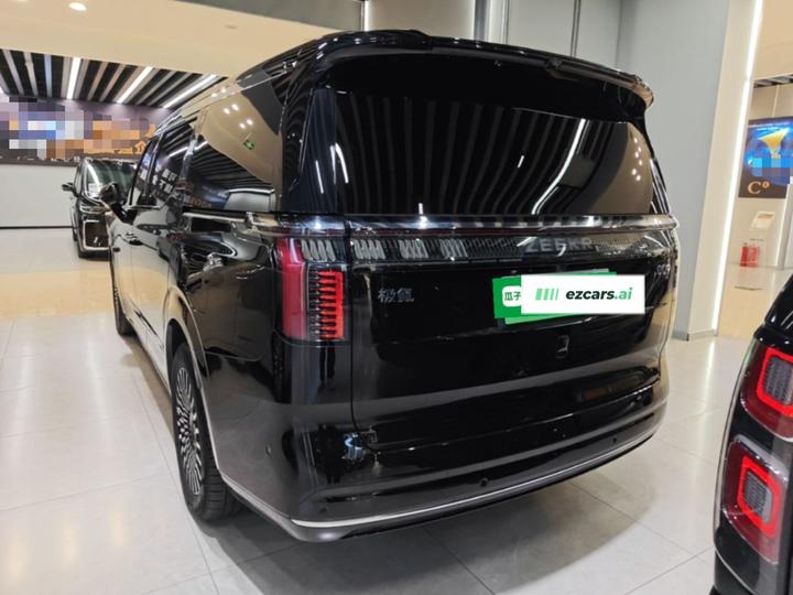 009 2024 7-Seater AWD 108kWh photo 5
