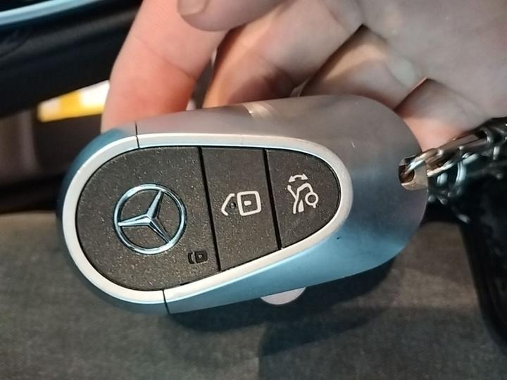 EQE 2025 500 4MATIC photo 8