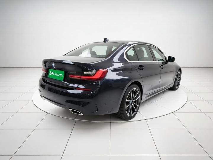 3 Series 2022 325Li M Sport Package photo 6