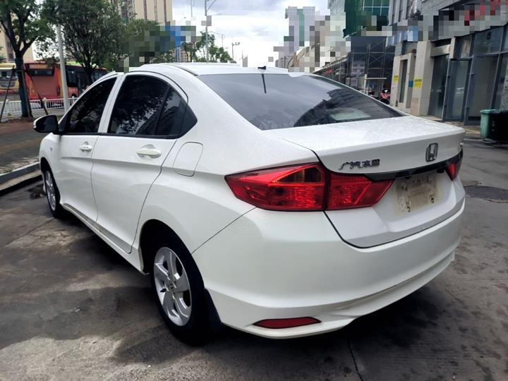 2017 1.5L CVT Elite photo 4