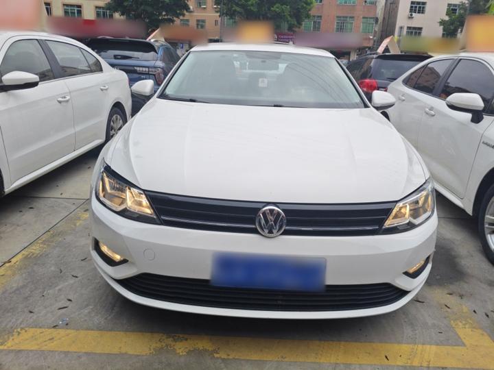 Lamando 2018 230TSI DSG photo 2