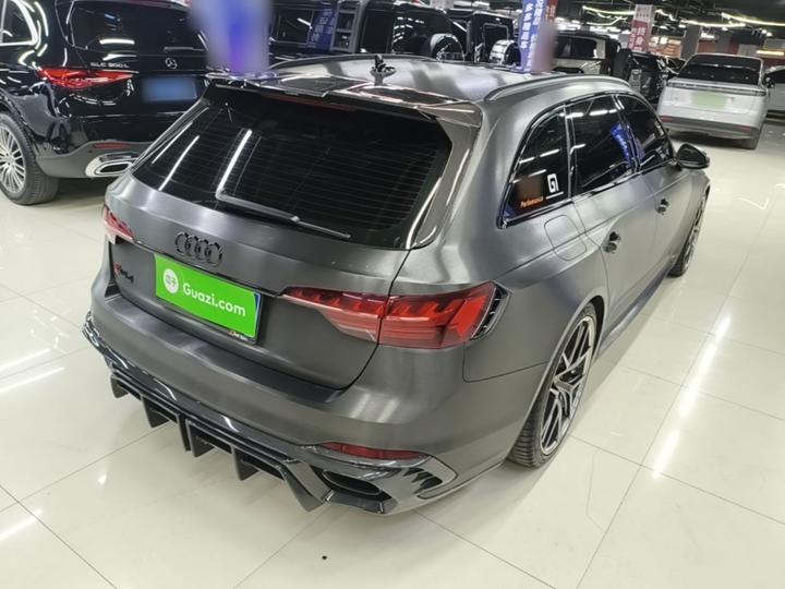 RS 4 2022 RS4 Avant photo 6