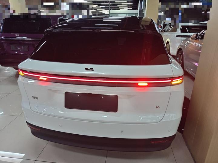 Li Auto i6 2025 AWD Standard photo 3