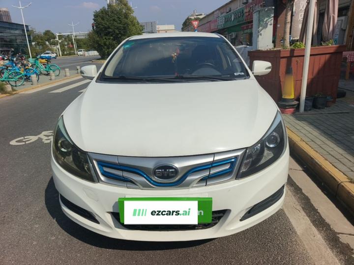 Qin EV 2018 Qin EV450 Connected photo 2