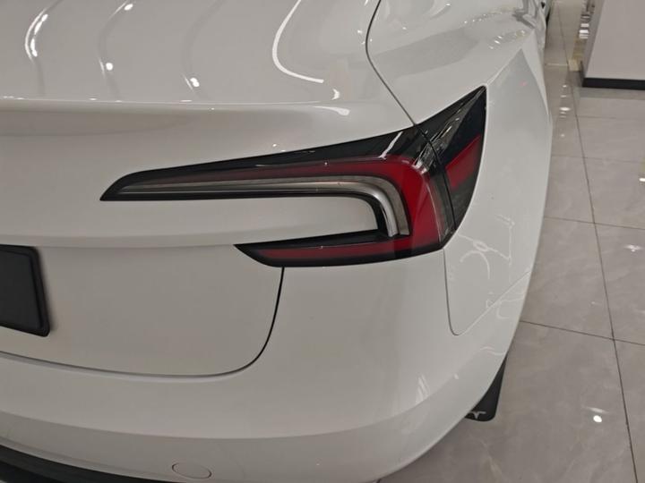 Model 3 2025 Long Range RWD photo 7