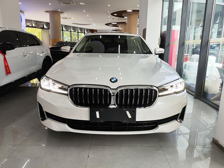 5 Series 2021 525Li Luxury photo 2