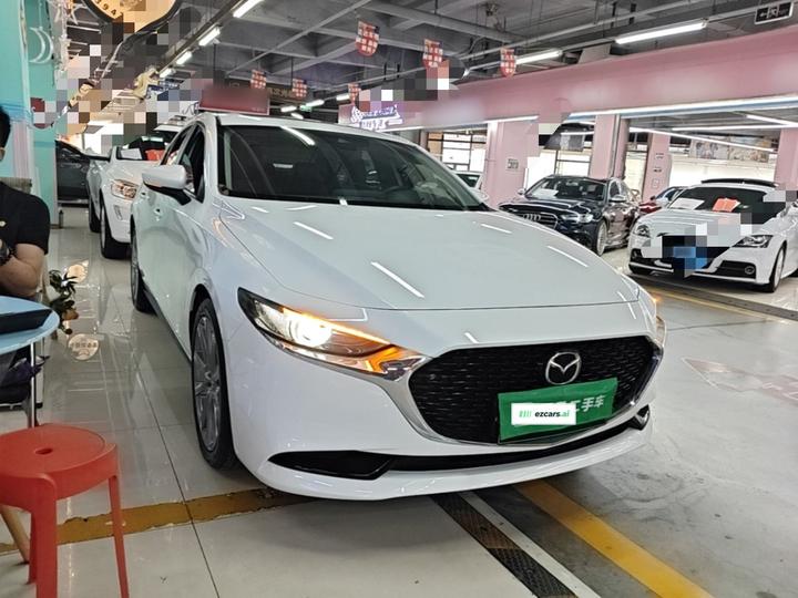 3 Axela 2022 2.0L AT photo 3