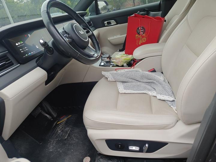 Li Auto ONE 2021 EREV 6-Seater photo 7