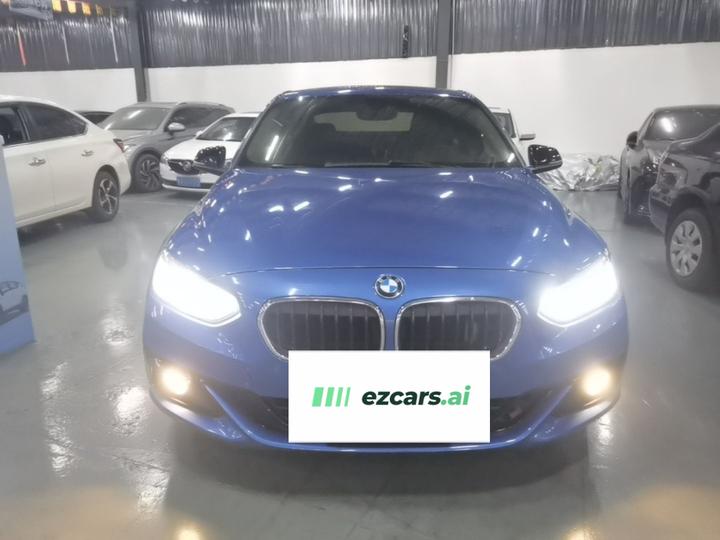 1 Series 2018 118i Sport photo 2