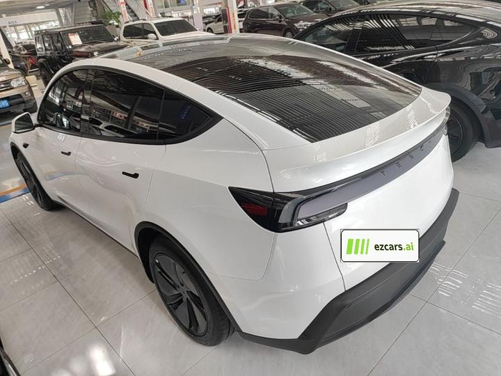 Model Y 2025 RWD photo 4
