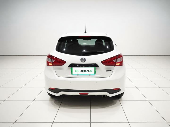 Tiida 2016 1.6L CVT photo 5