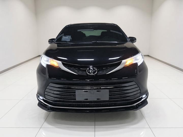 Sienna 2024 2.5L Hybrid Supreme photo 2