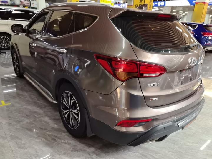 Santa Fe 2017 2.0T AT RWD Smart 7-Seater photo 4