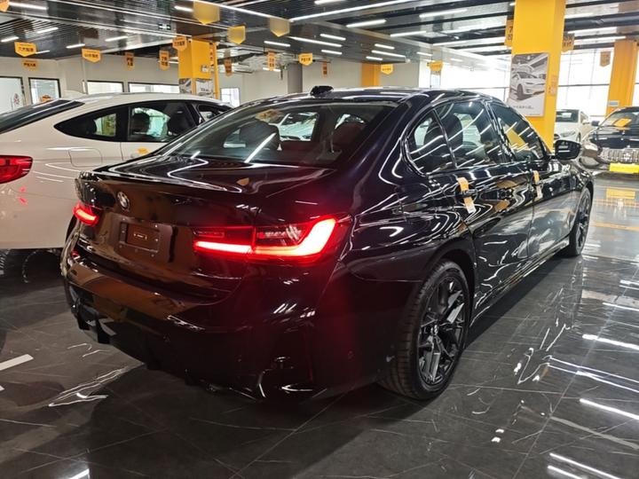 3 Series 2026 330Li M M Sport Night Package photo 6