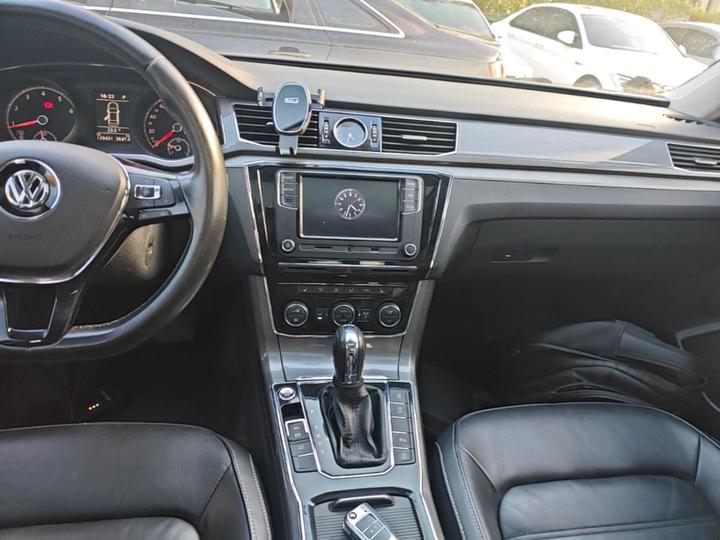 Passat 2017 280TSI DSG photo 8