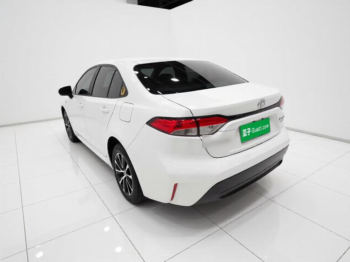 Levin 2023 185T CVT Luxury photo 4